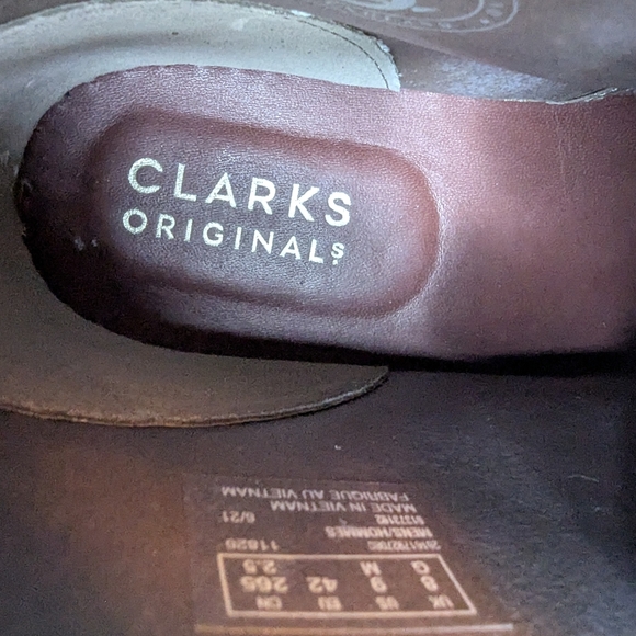 Clarks Charles F. Stead Desert Chukka Suede Boots - 9M - Picture 12 of 13
